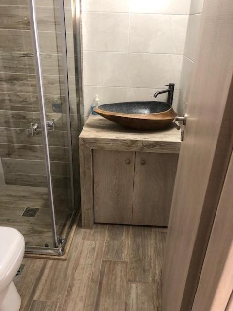 Apartamento Μία Γκαρσονιέρα Με Γούστο Για Επισκέπτες Με Άποψη Atenas Exterior foto