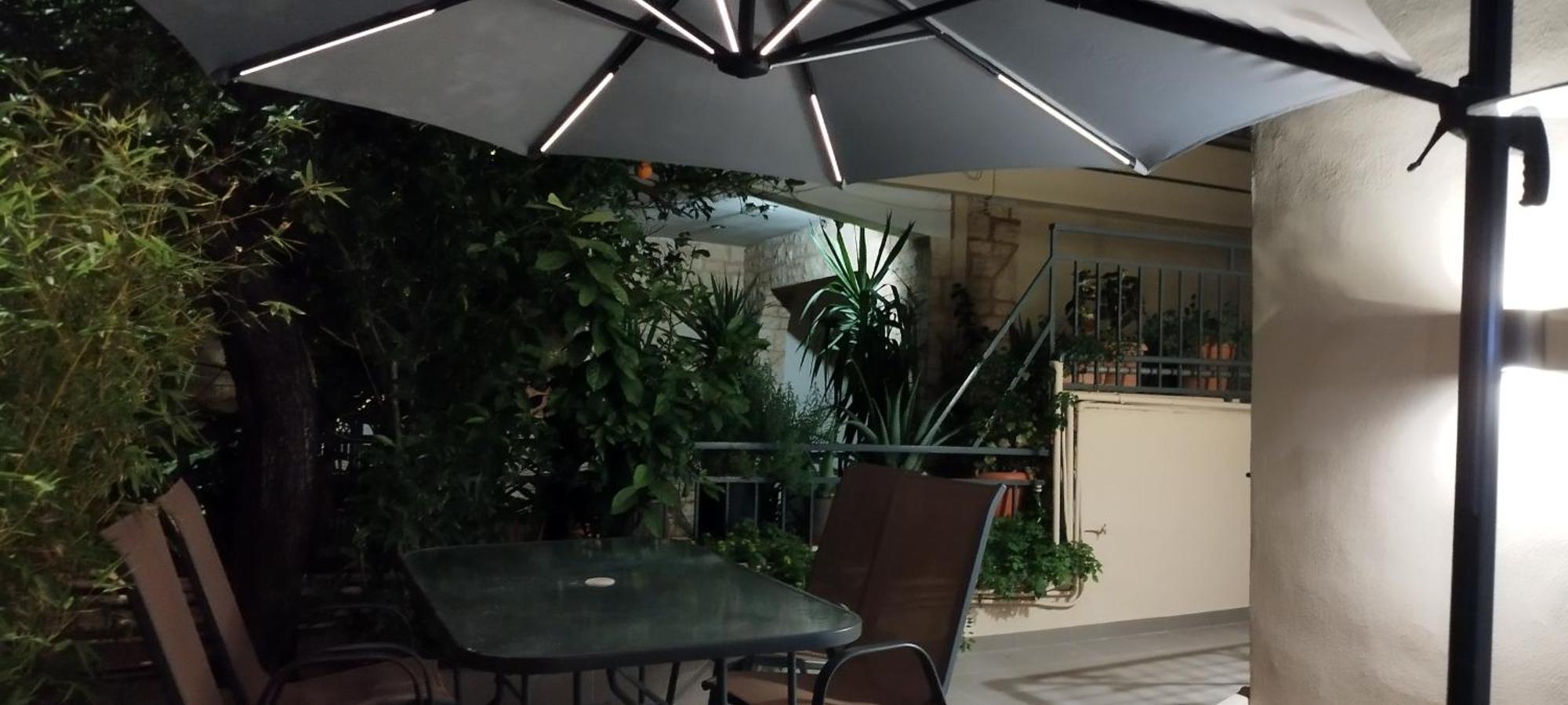 Apartamento Μία Γκαρσονιέρα Με Γούστο Για Επισκέπτες Με Άποψη Atenas Exterior foto